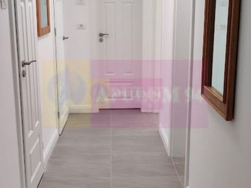 Vanzare apartament de 3 camere in zona Unirii-Splaiul Unirii